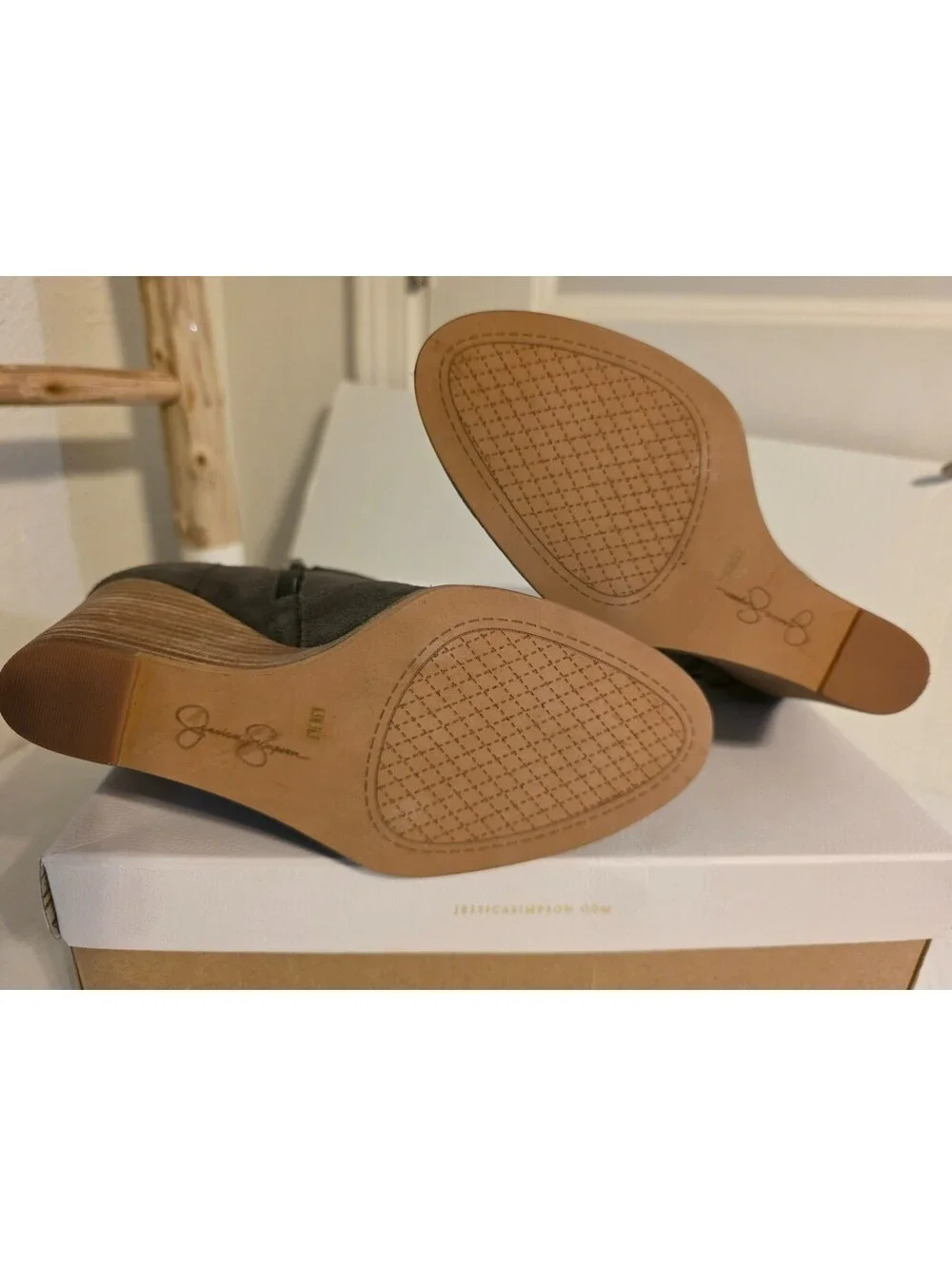 Charee Gray Suede Wedge Ankle Booties Boots Jessica Simpson Womens Size 6.5 NIB